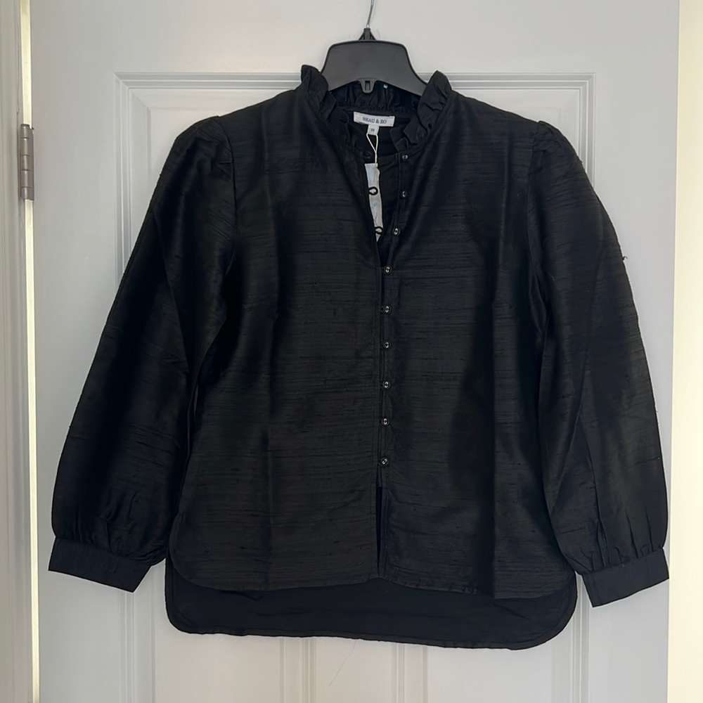 Stunning NWT Beau&Ro The Rutledge Top